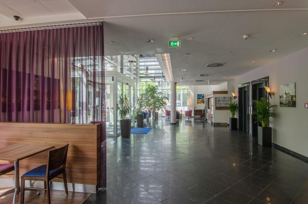 Holiday Inn Express Essen - City Centre ภายนอก รูปภาพ