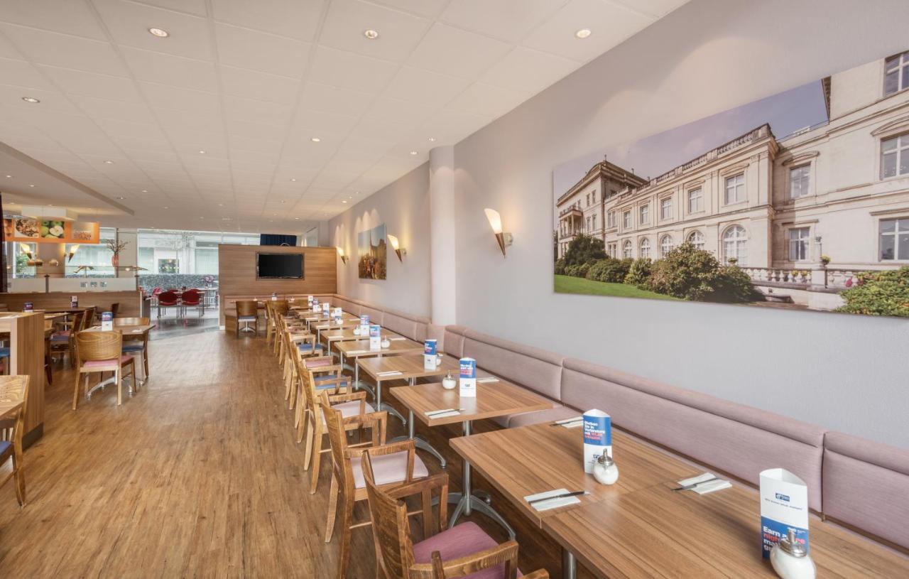 Holiday Inn Express Essen - City Centre ภายนอก รูปภาพ